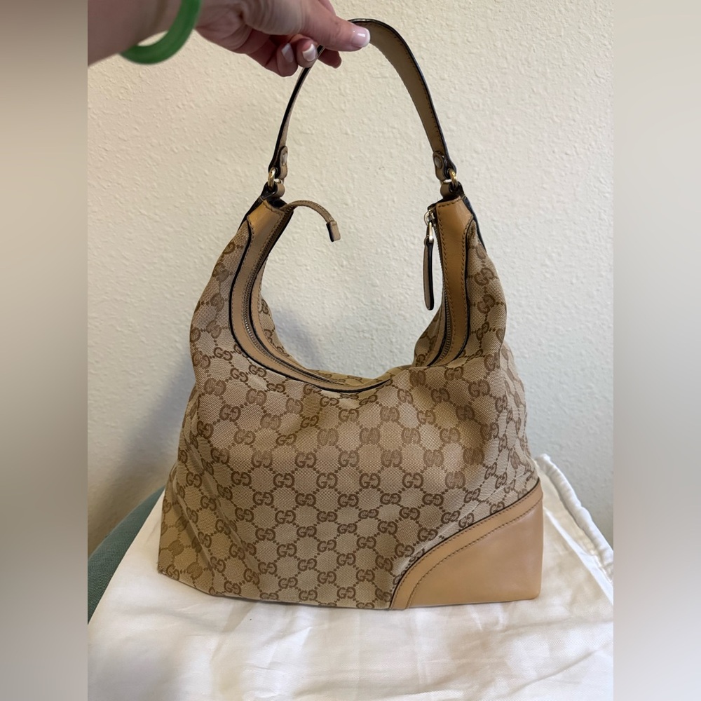 gucci hobo shoulder bag. - Picture 2 of 16